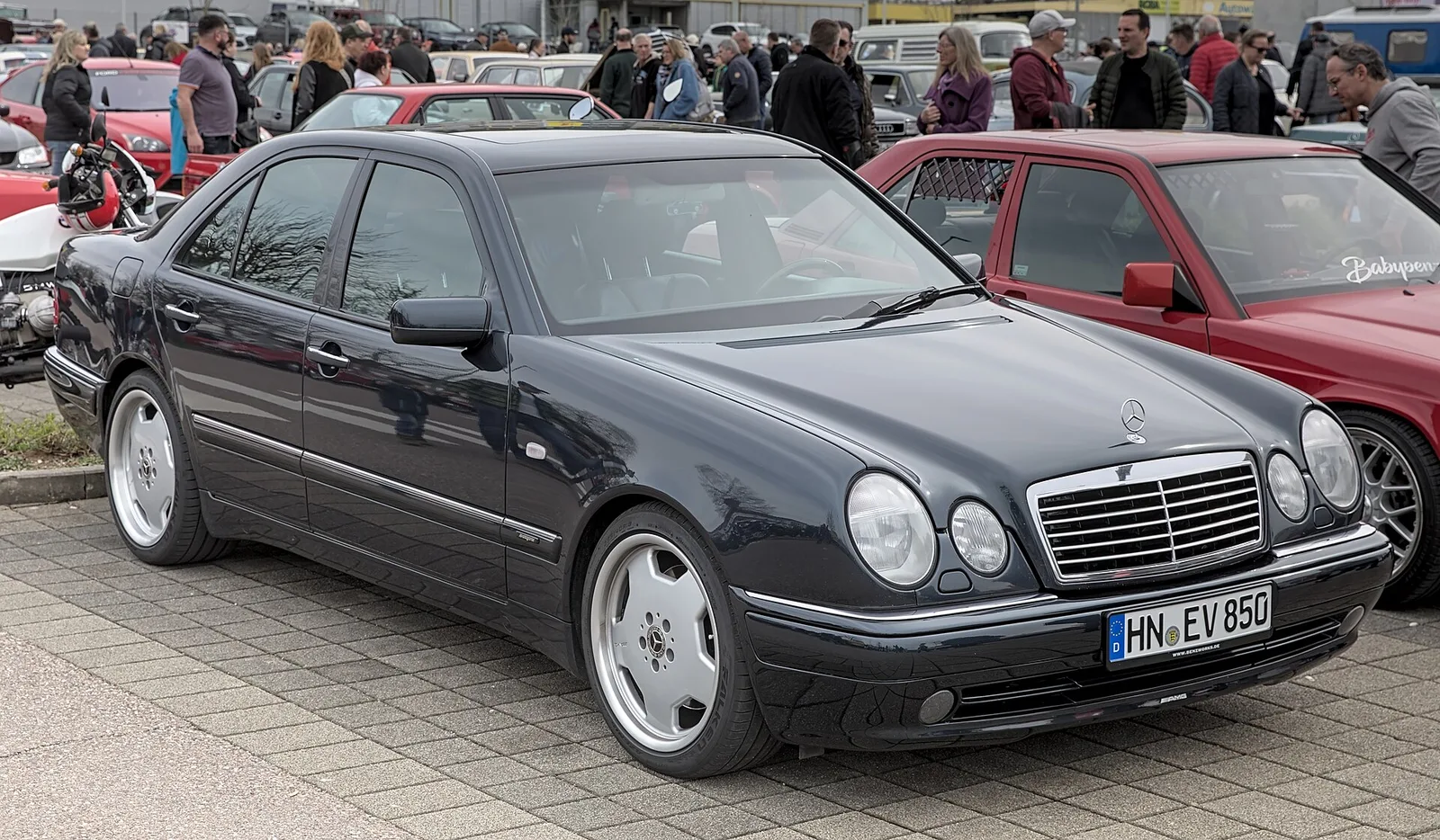Mercedes-Benz E-Class (W210)