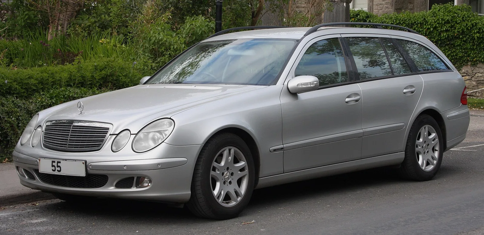 Mercedes-Benz E-Class (W211)